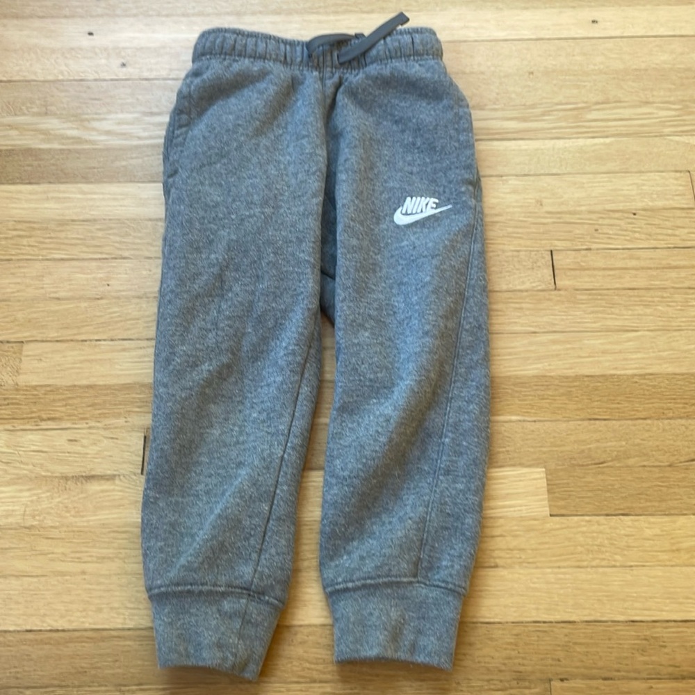 Toddler Nike Sweatpants - drawstring waist, pockets Sz 4-5 years